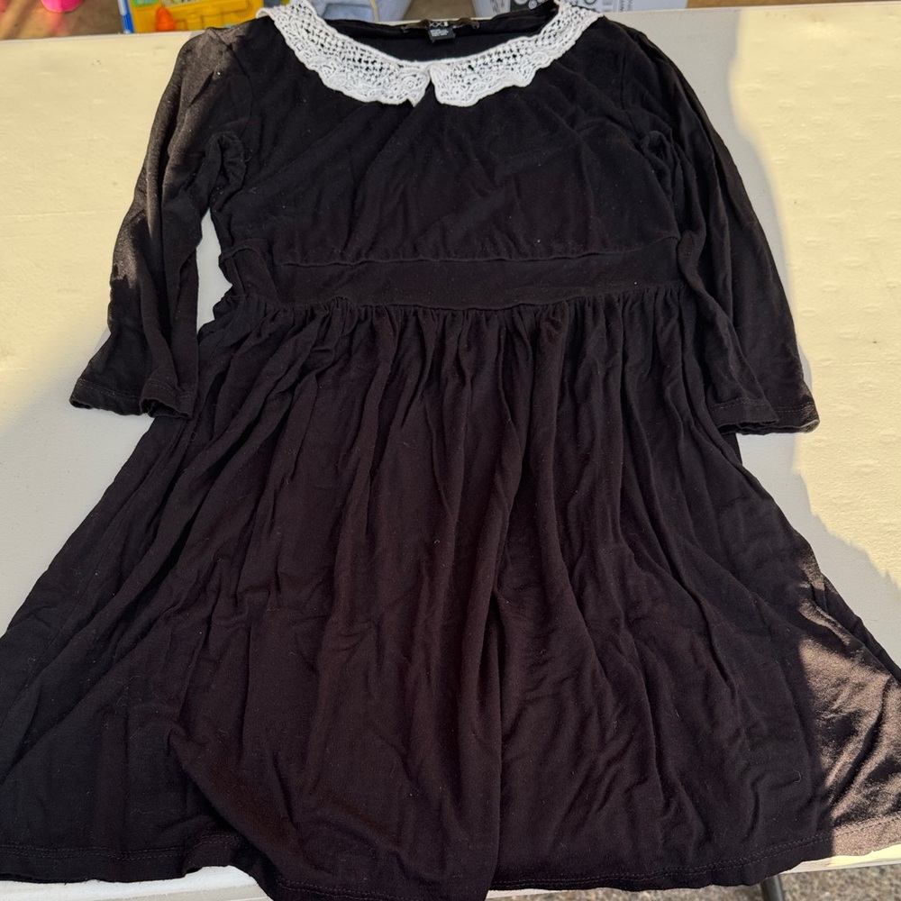 Forever 21 Black Dress with White Lace Collar